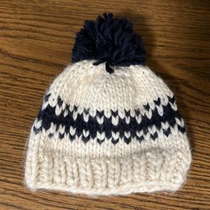 Knit cream and navy beanie